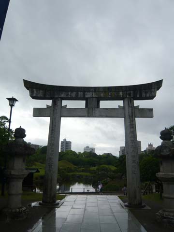 2011-REP-0509-IzumiEntrance-SavoyCS